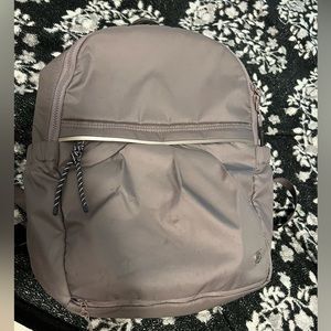 Lululemon lunar rock 21L backpack